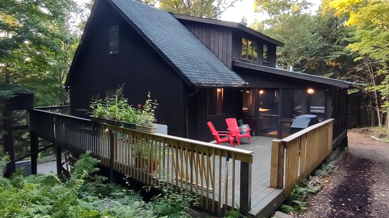 Photo of Patio Balcony in Tupper Lake