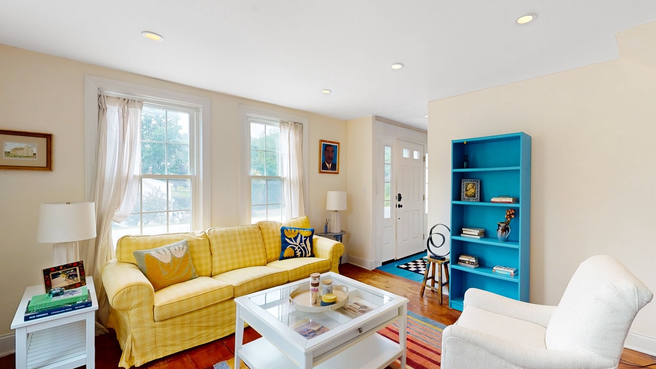 Photo of Livingroom in Bridgewater