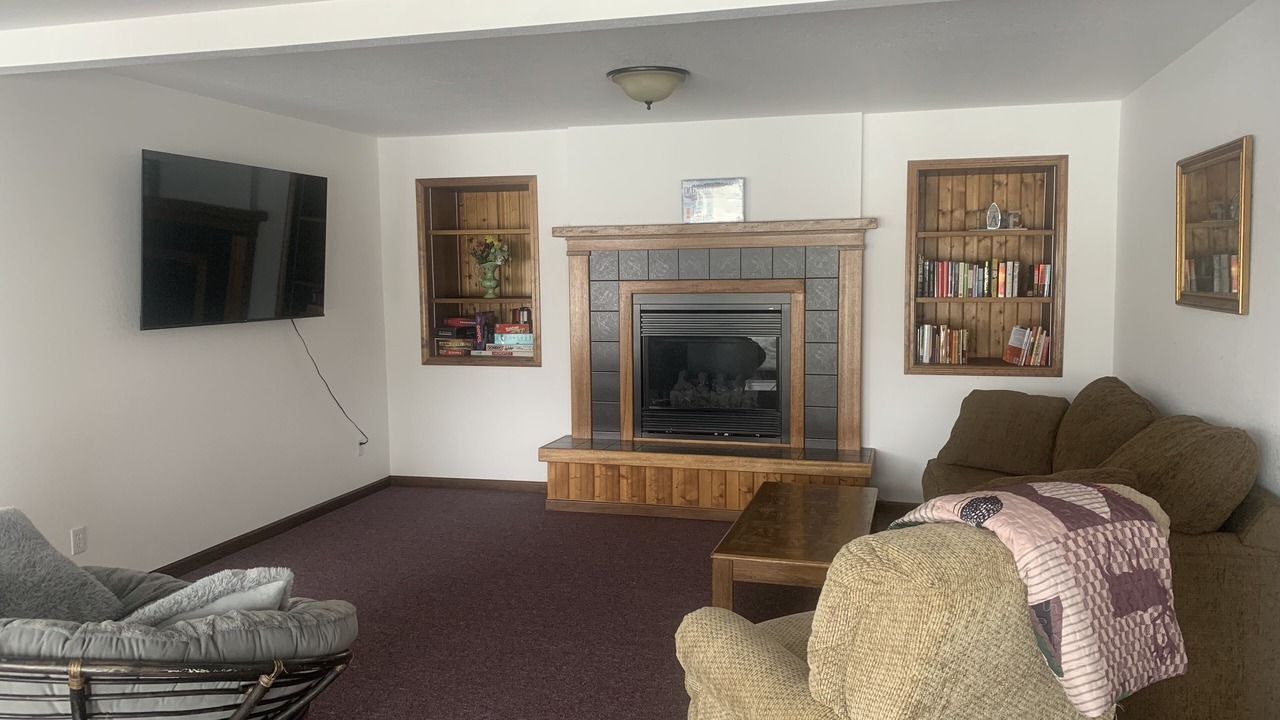 Photo of Livingroom in Tony