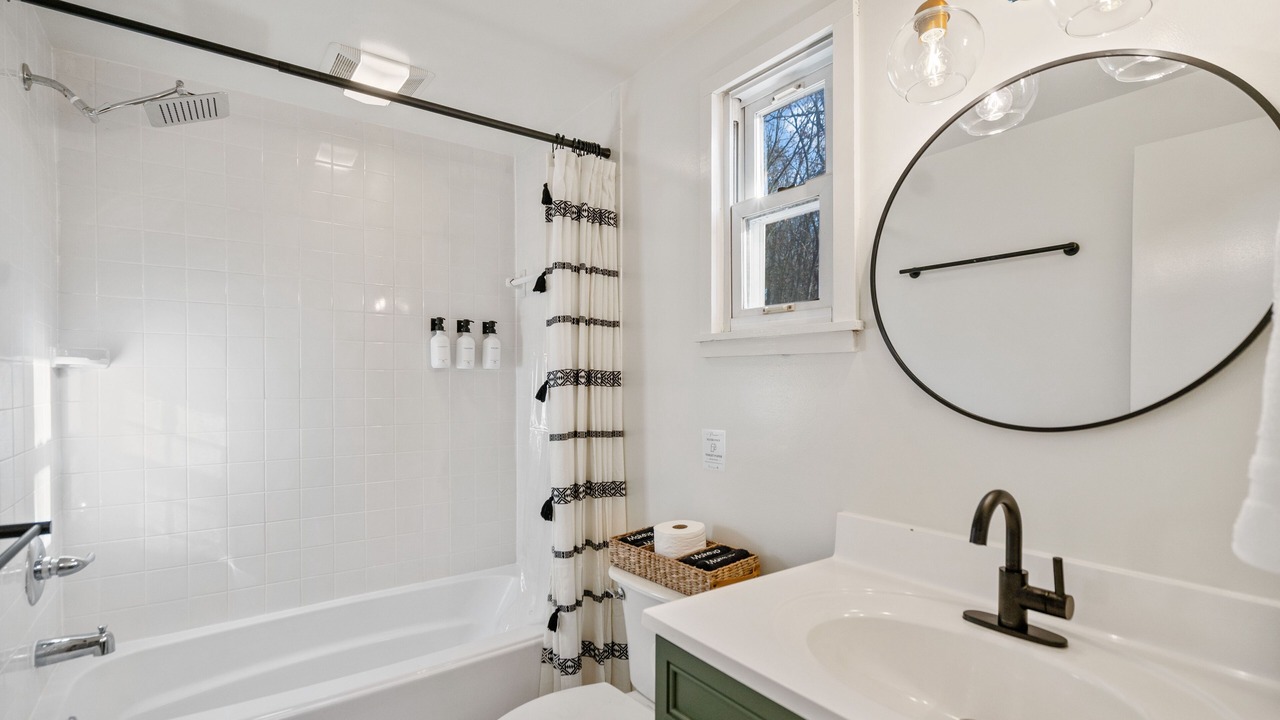 Photo of Bathroom in Berkeley Springs