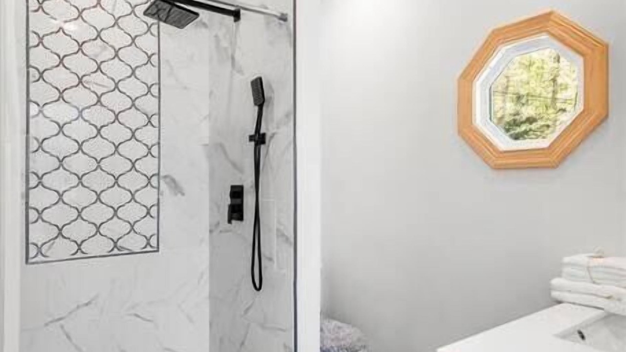 Photo of Bathroom in Kabletown