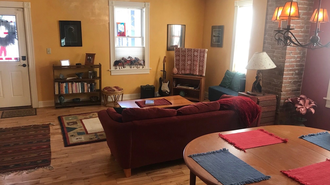 Photo of Livingroom in Burlington