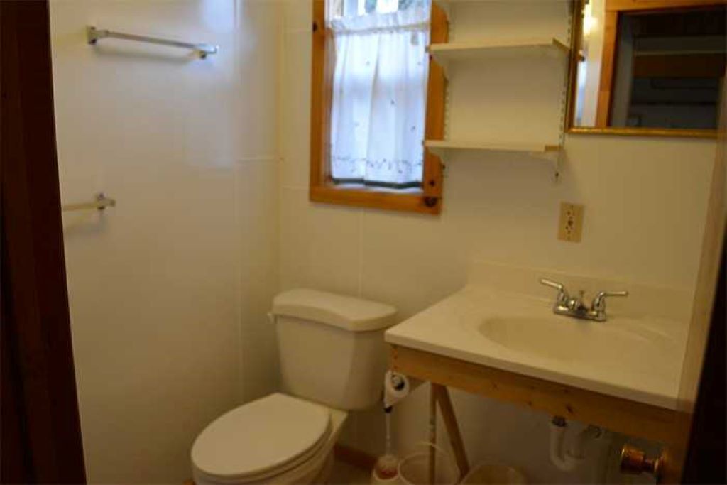 Photo of Bathroom in Brier Hill
