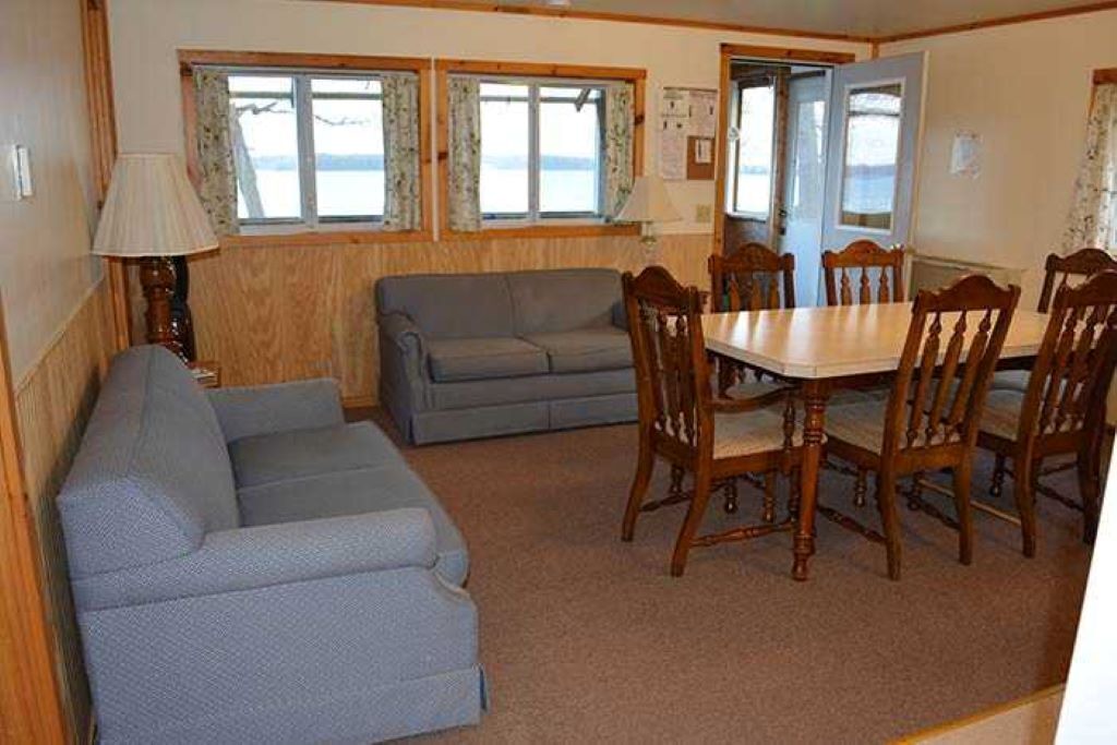 Photo of Livingroom in Brier Hill