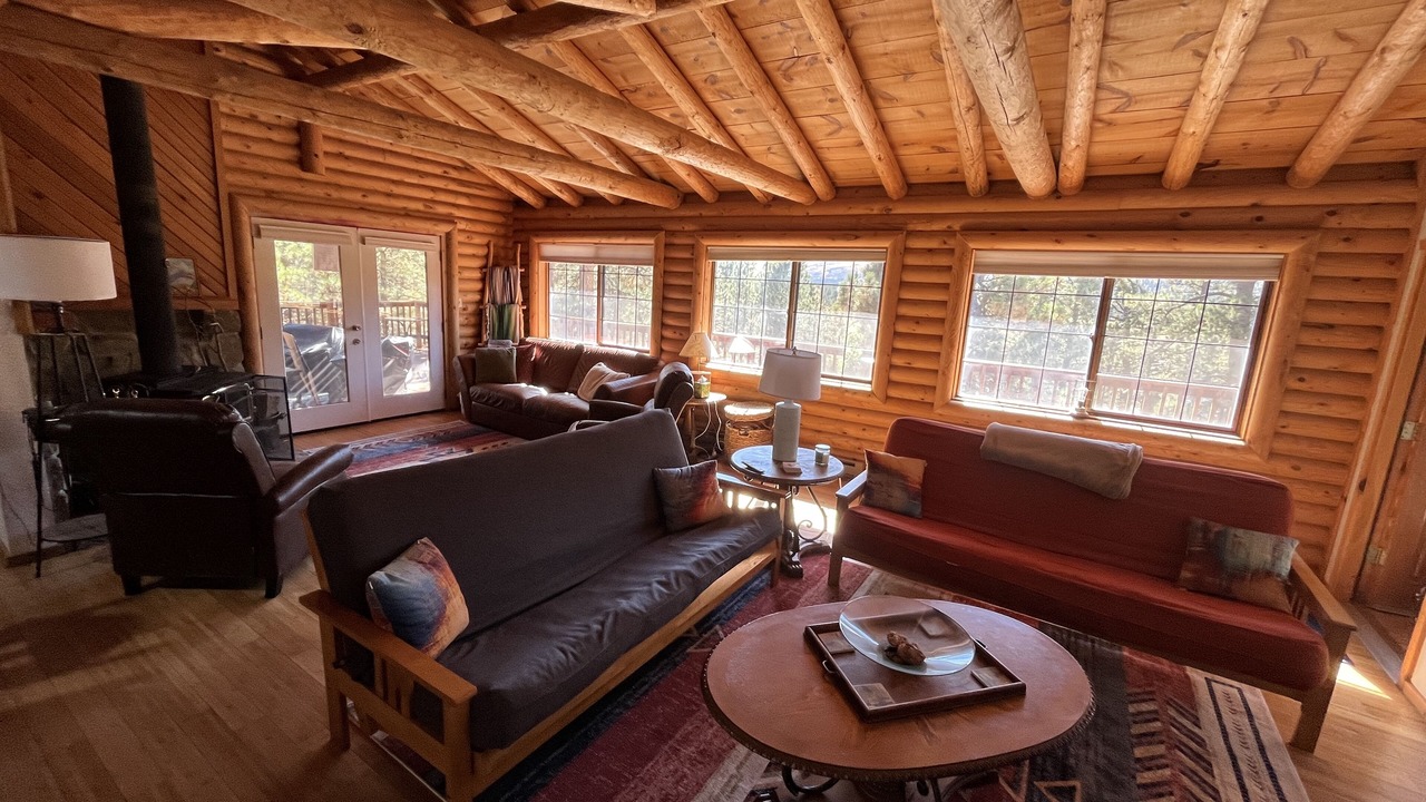 Photo of Livingroom in Angel Fire