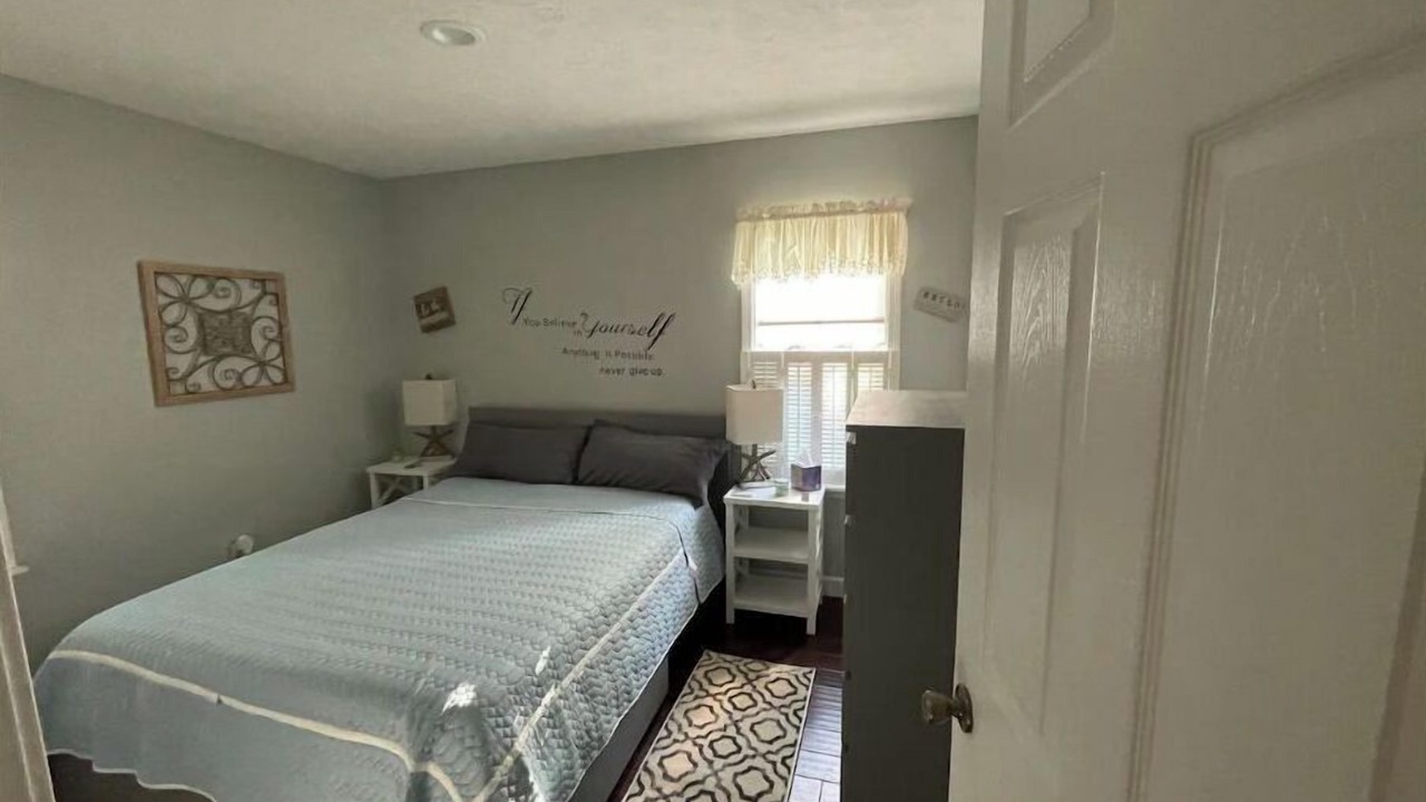 Photo of Bedroom in Battle Creek