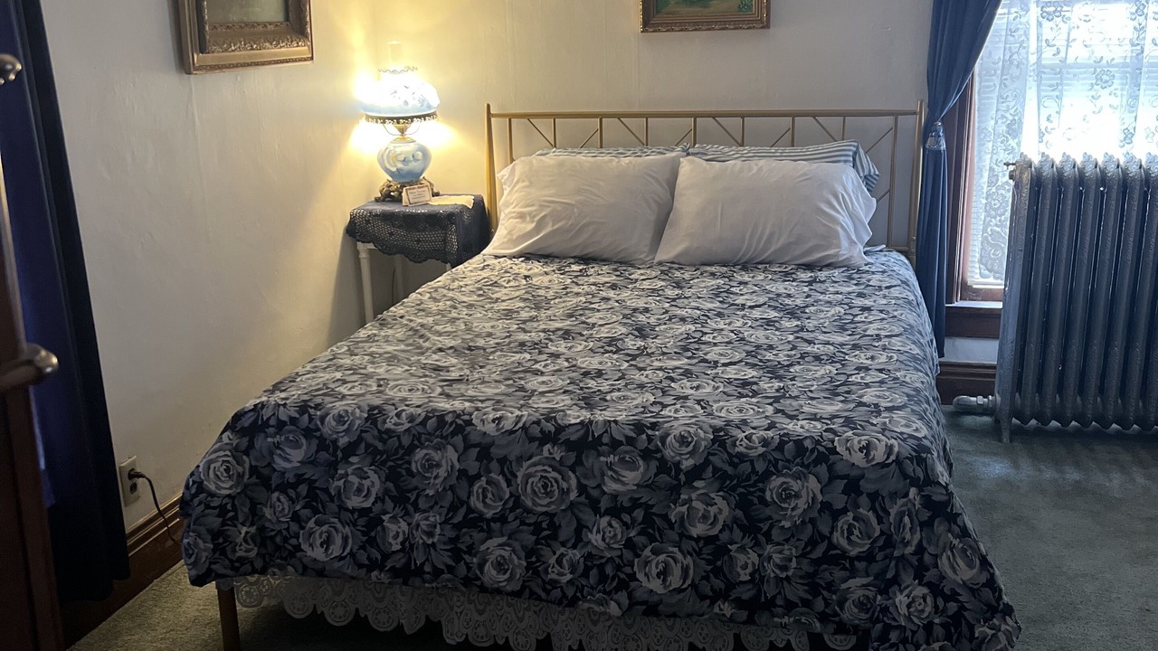 Photo of Bedroom in Raton