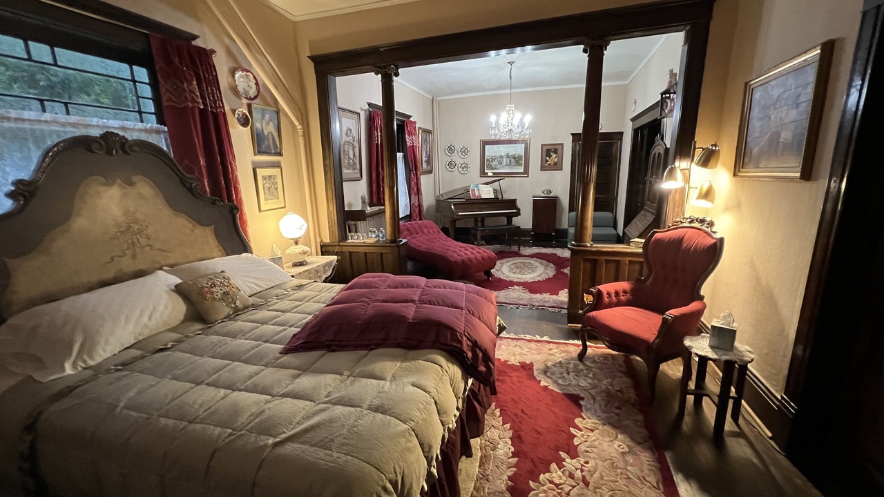 Photo of Bedroom in Raton