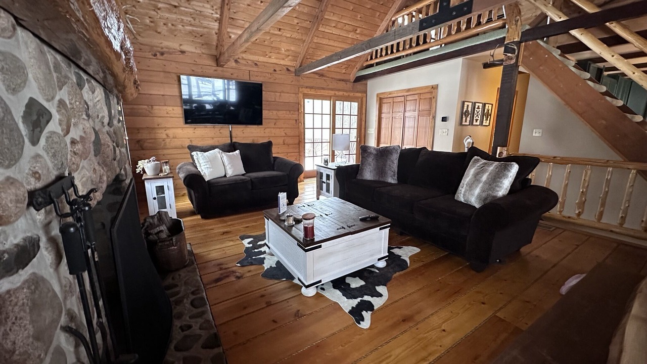 Photo of Livingroom in Ironton