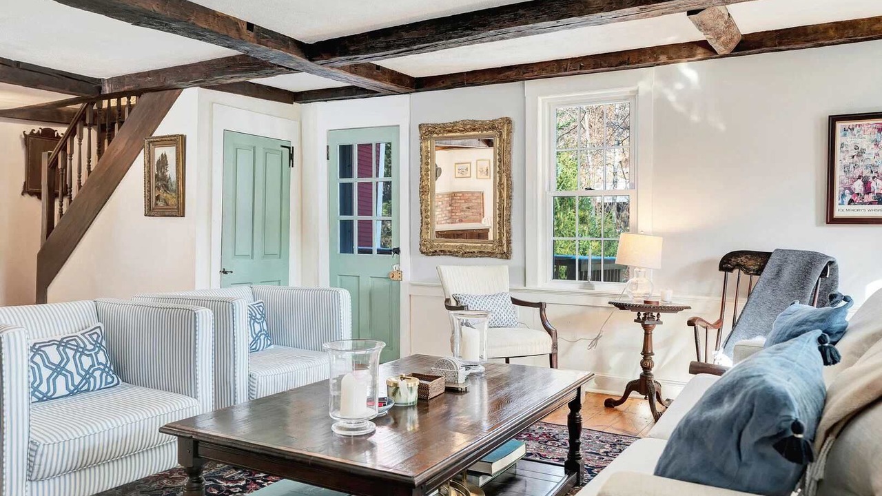 Photo of Livingroom in West Hartford