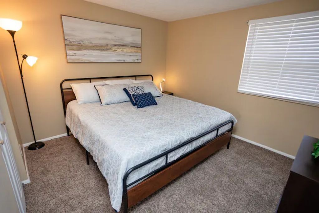 Photo of Bedroom in Elsmere
