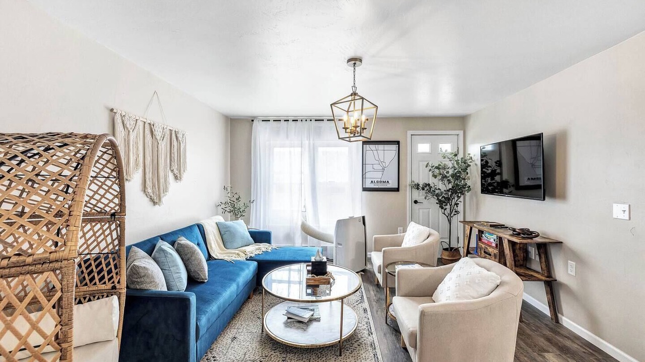 Photo of Livingroom in Algoma
