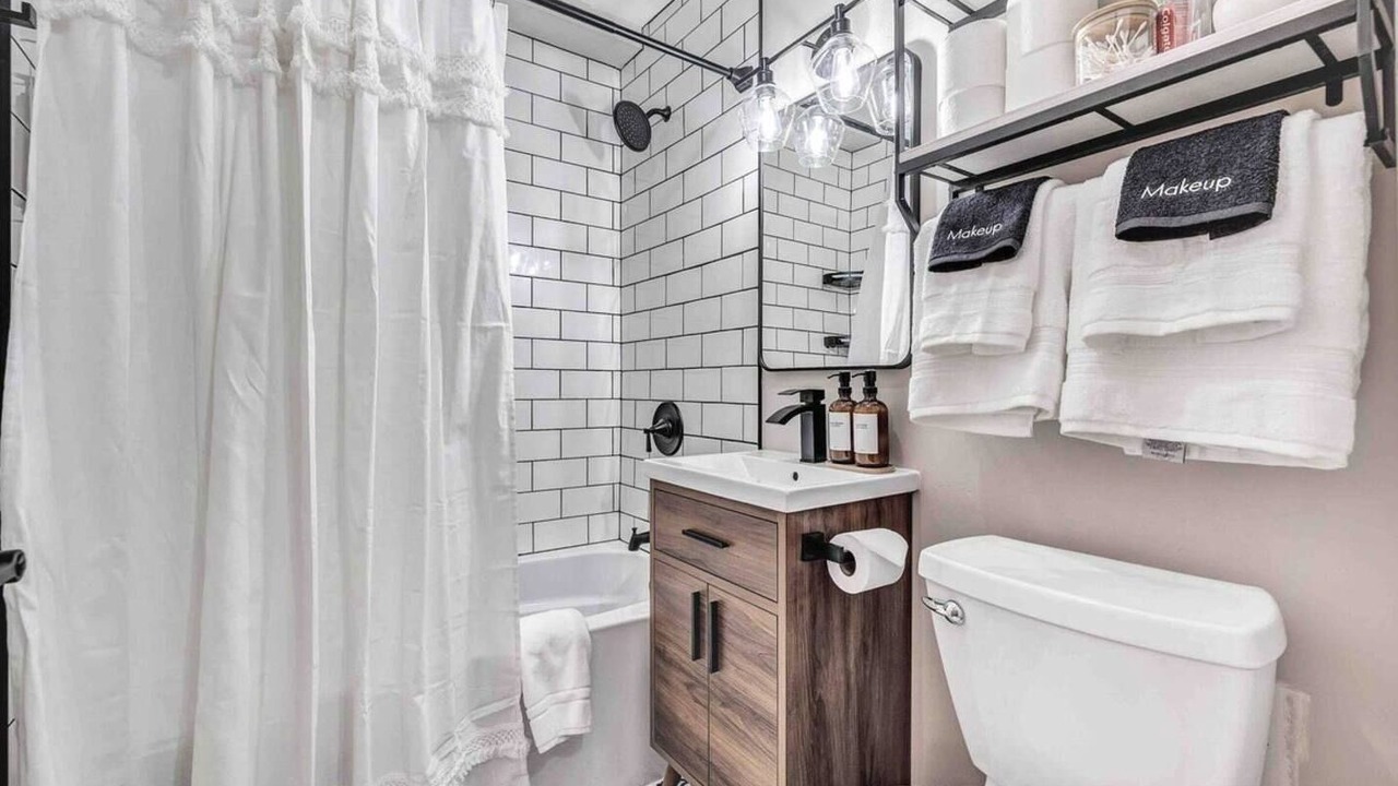Photo of Bathroom in Algoma