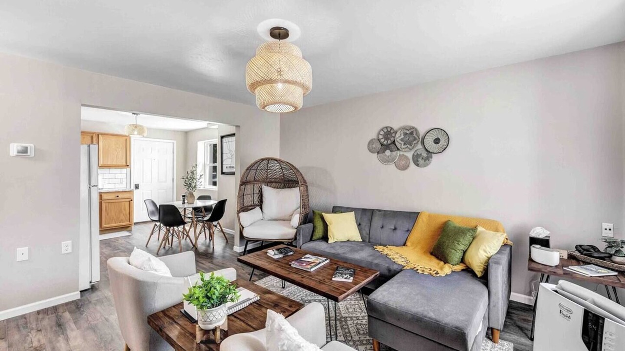Photo of Livingroom in Algoma