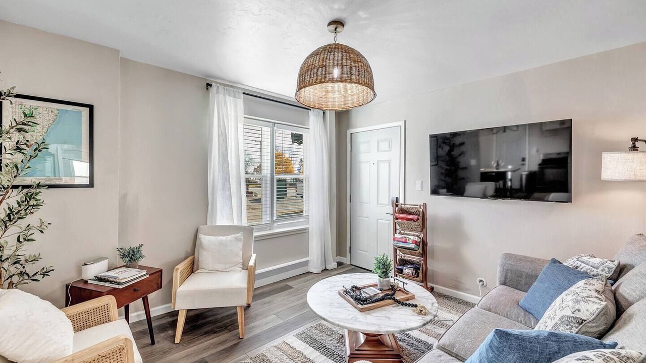 Photo of Livingroom in Algoma
