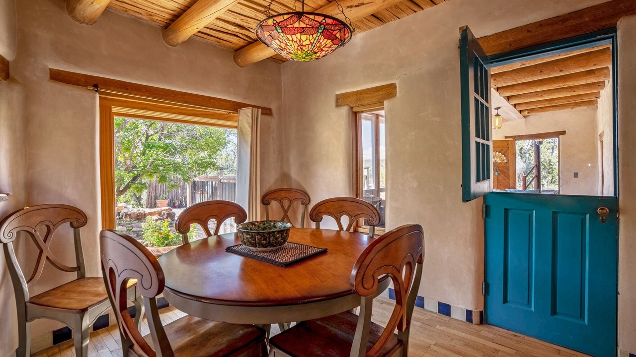 Photo of Livingroom in Canoncito