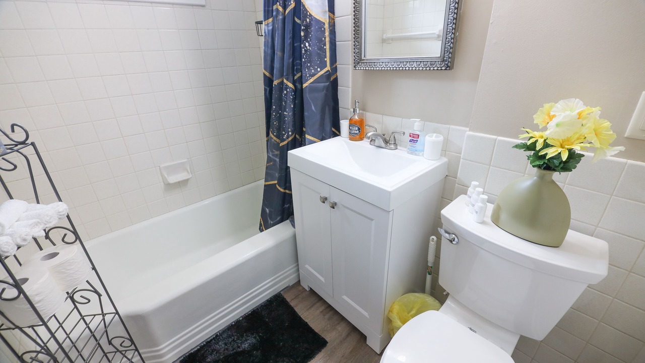 Photo of Bathroom in Diamond Lake