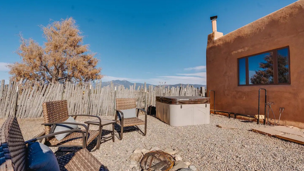 Photo of Patio Balcony in Ranchos De Taos