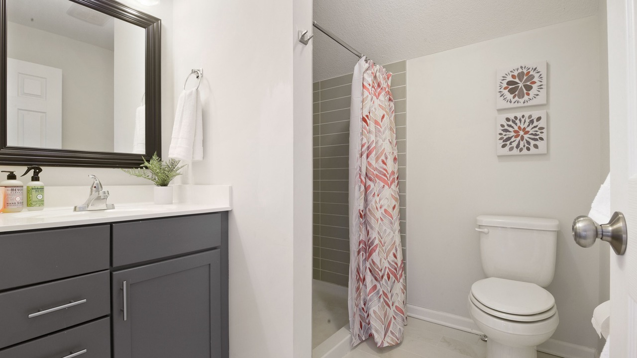 Photo of Bathroom in Uptown