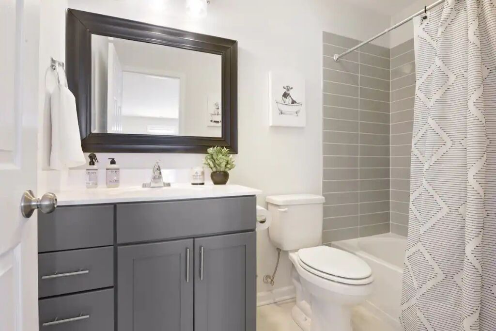 Photo of Bathroom in Uptown