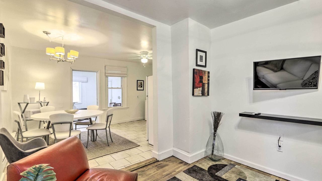 Photo of Livingroom in Hartford