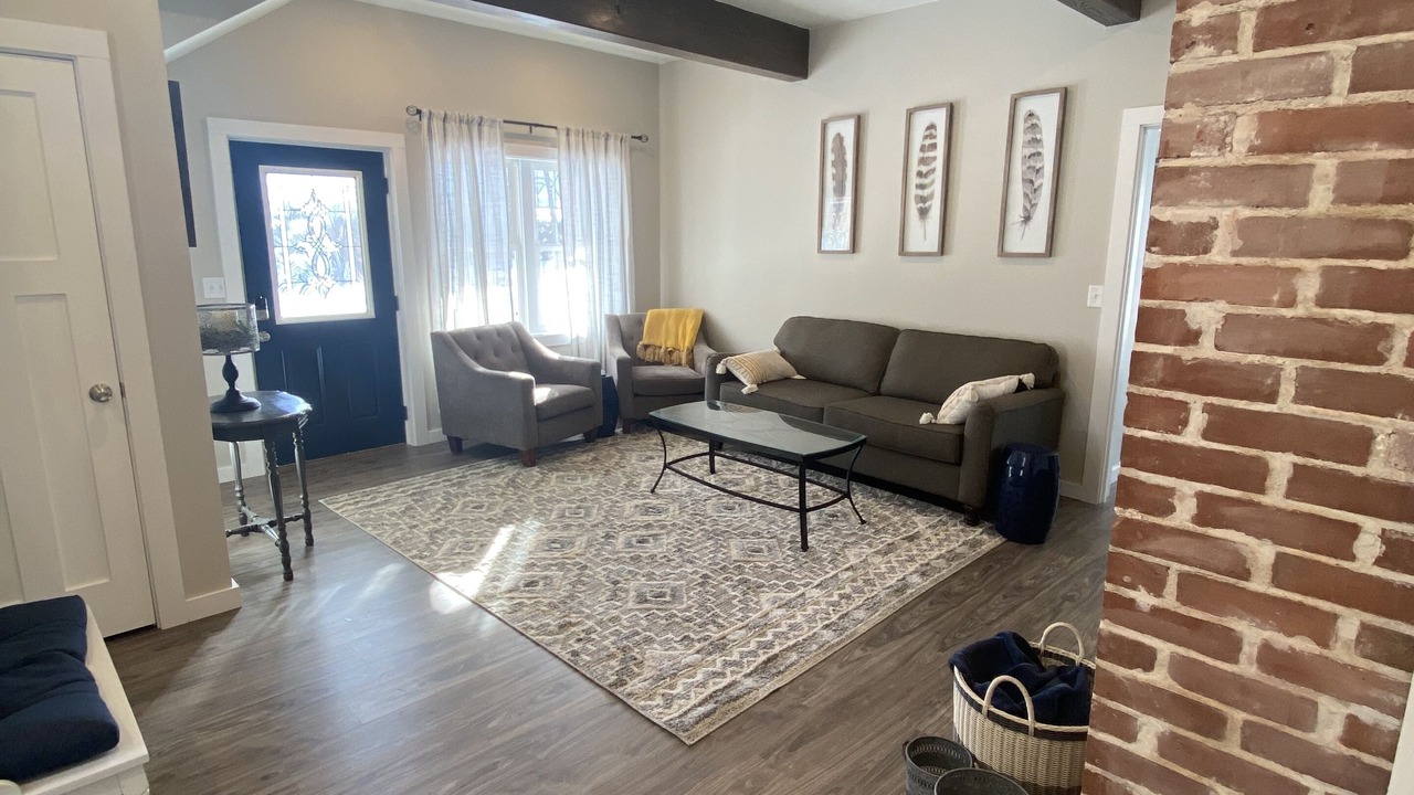 Photo of Livingroom in Hayward