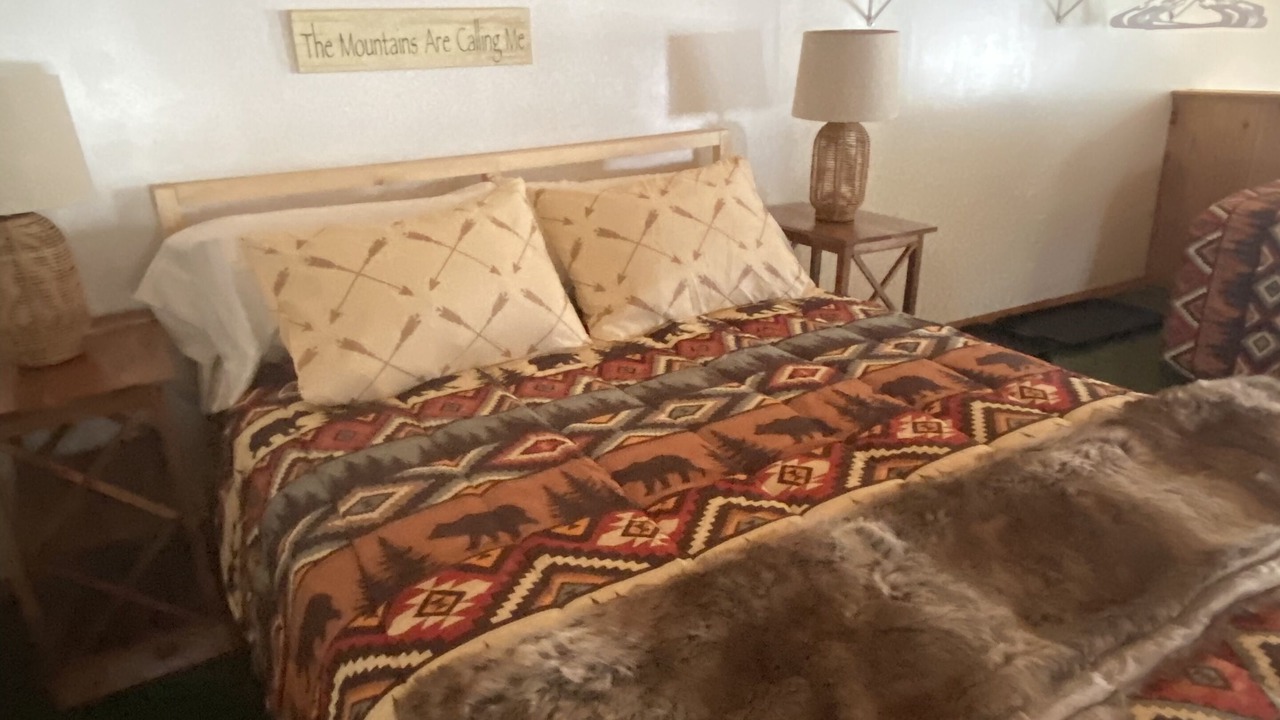 Photo of Bedroom in Inlet