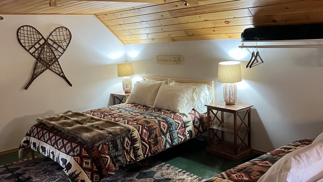 Photo of Bedroom in Inlet