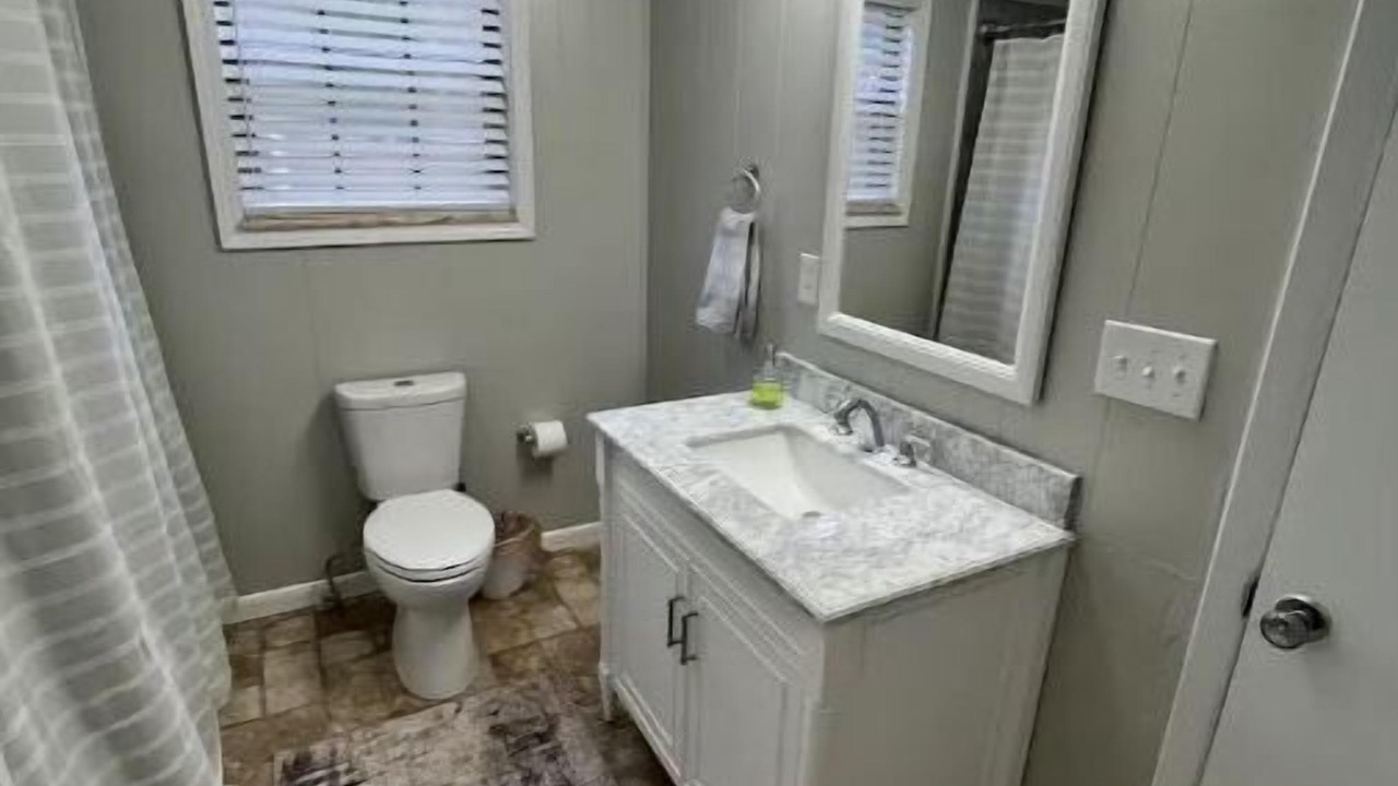 Photo of Bathroom in Stollings
