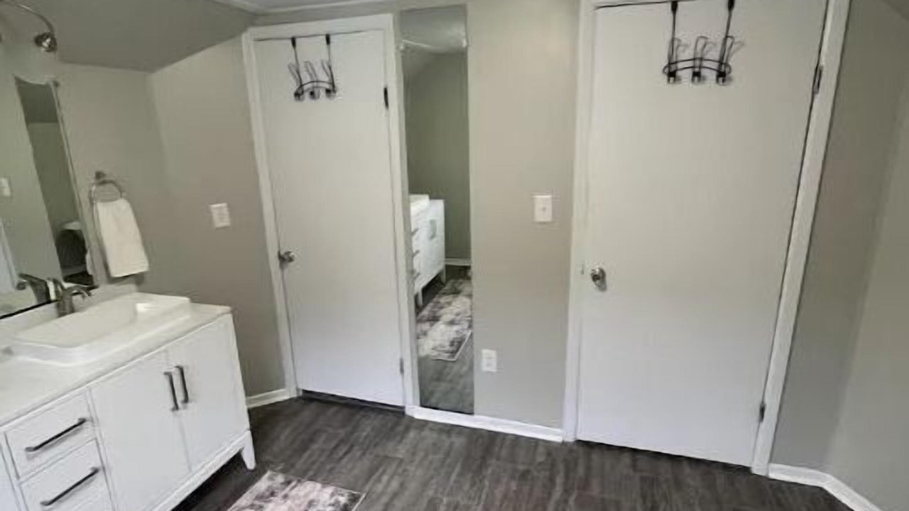 Photo of Bathroom in Stollings