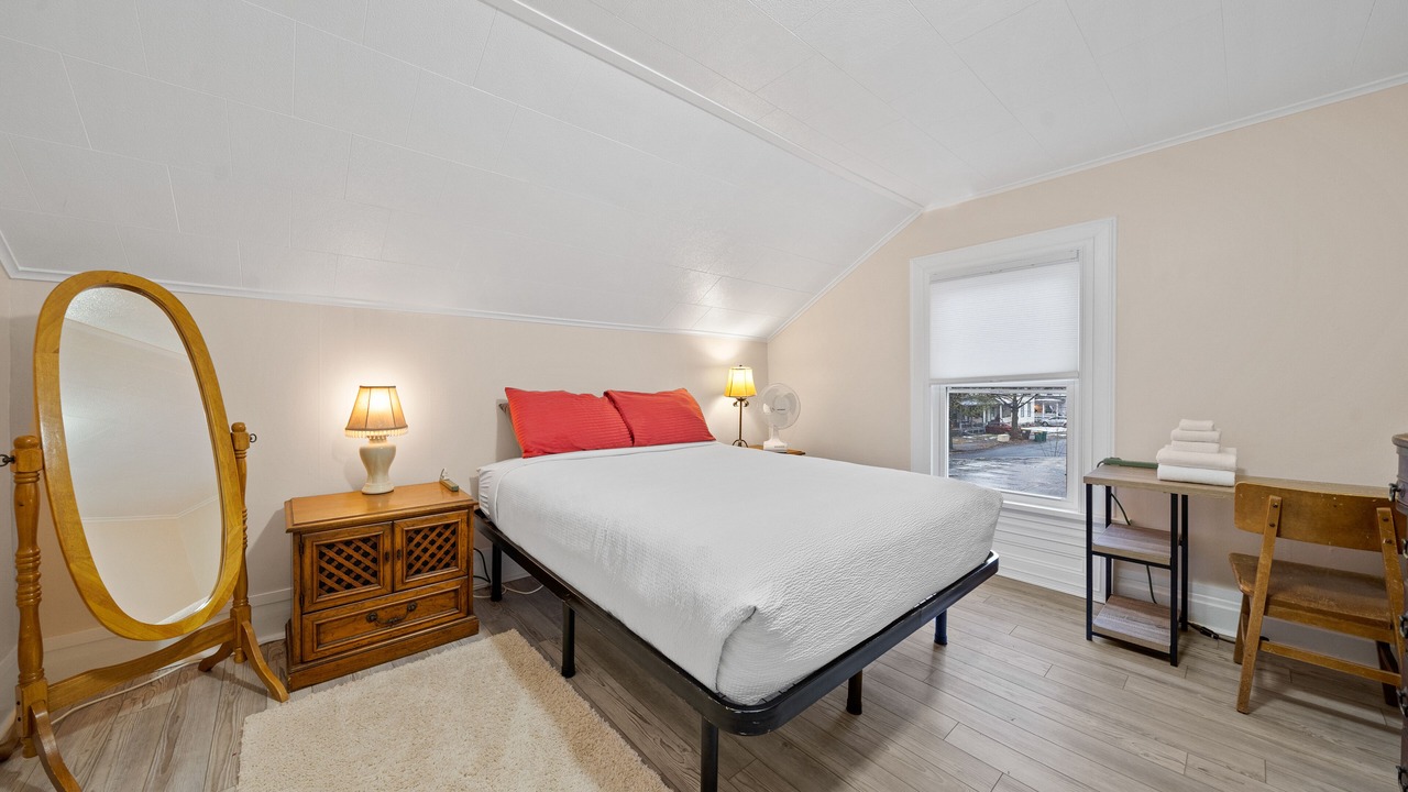 Photo of Bedroom in Glens Falls