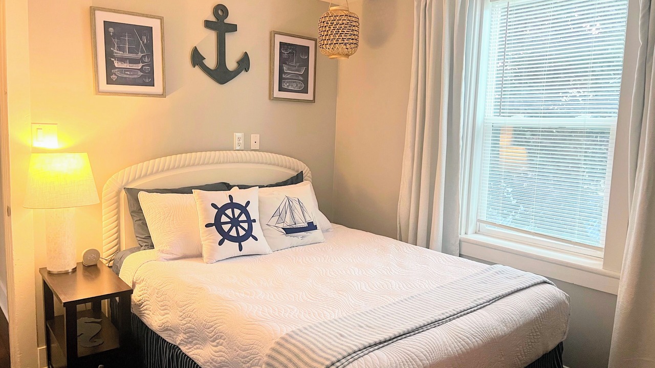 Photo of Bedroom in Lake City