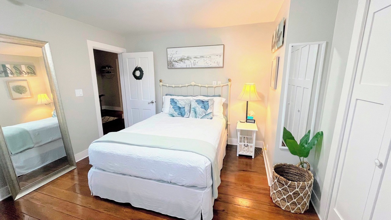 Photo of Bedroom in Lake City