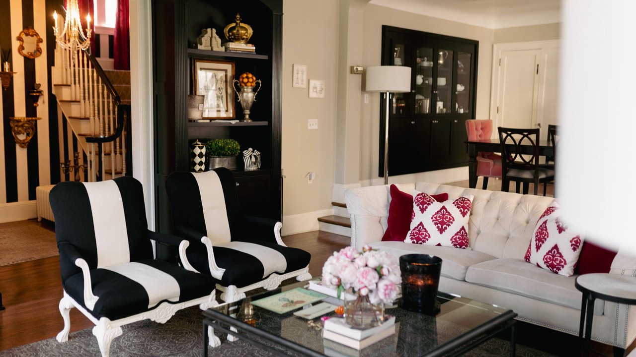 Photo of Livingroom in Macalester - Groveland