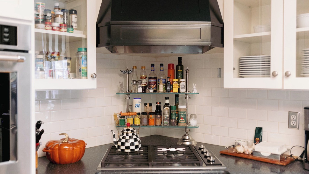 Photo of Kitchen in Macalester - Groveland