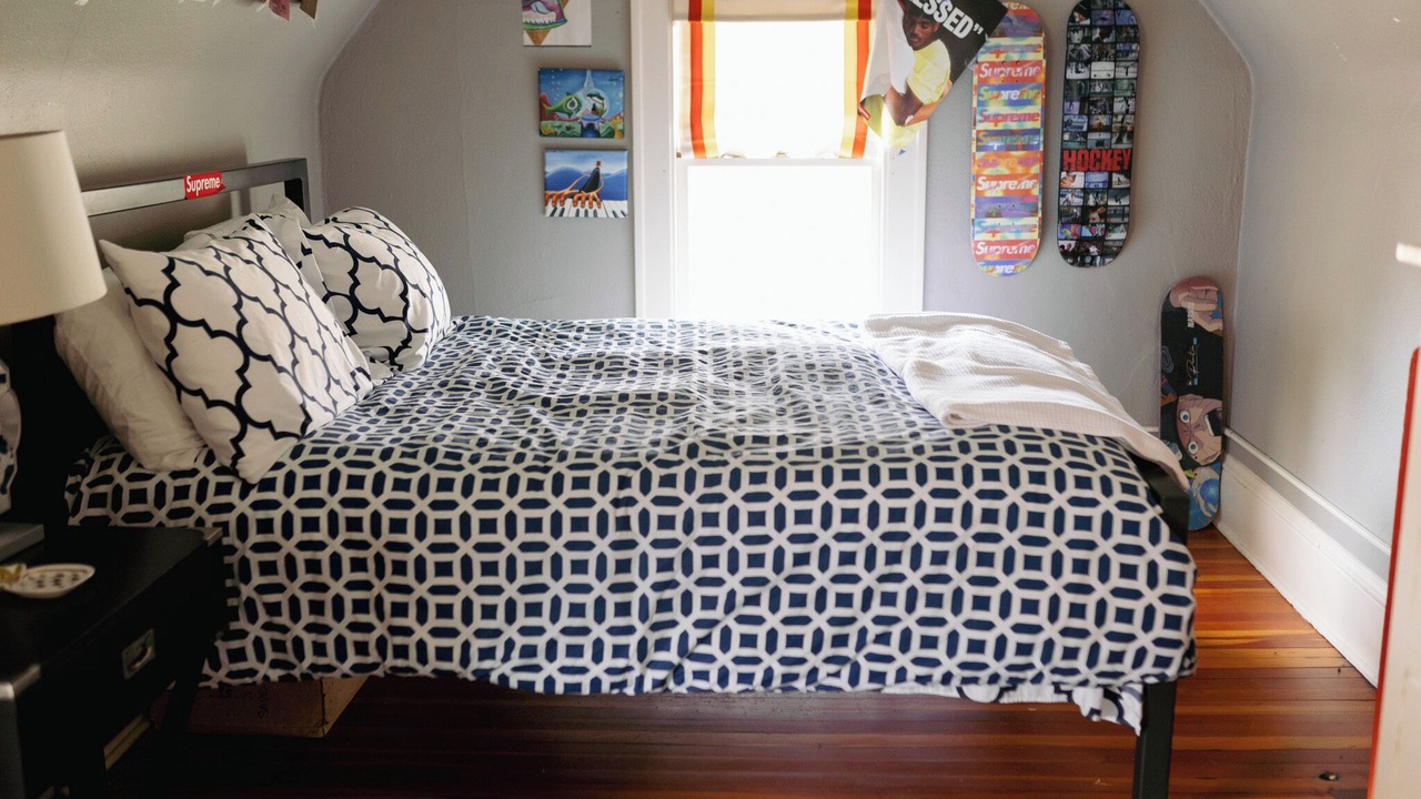 Photo of Bedroom in Macalester - Groveland