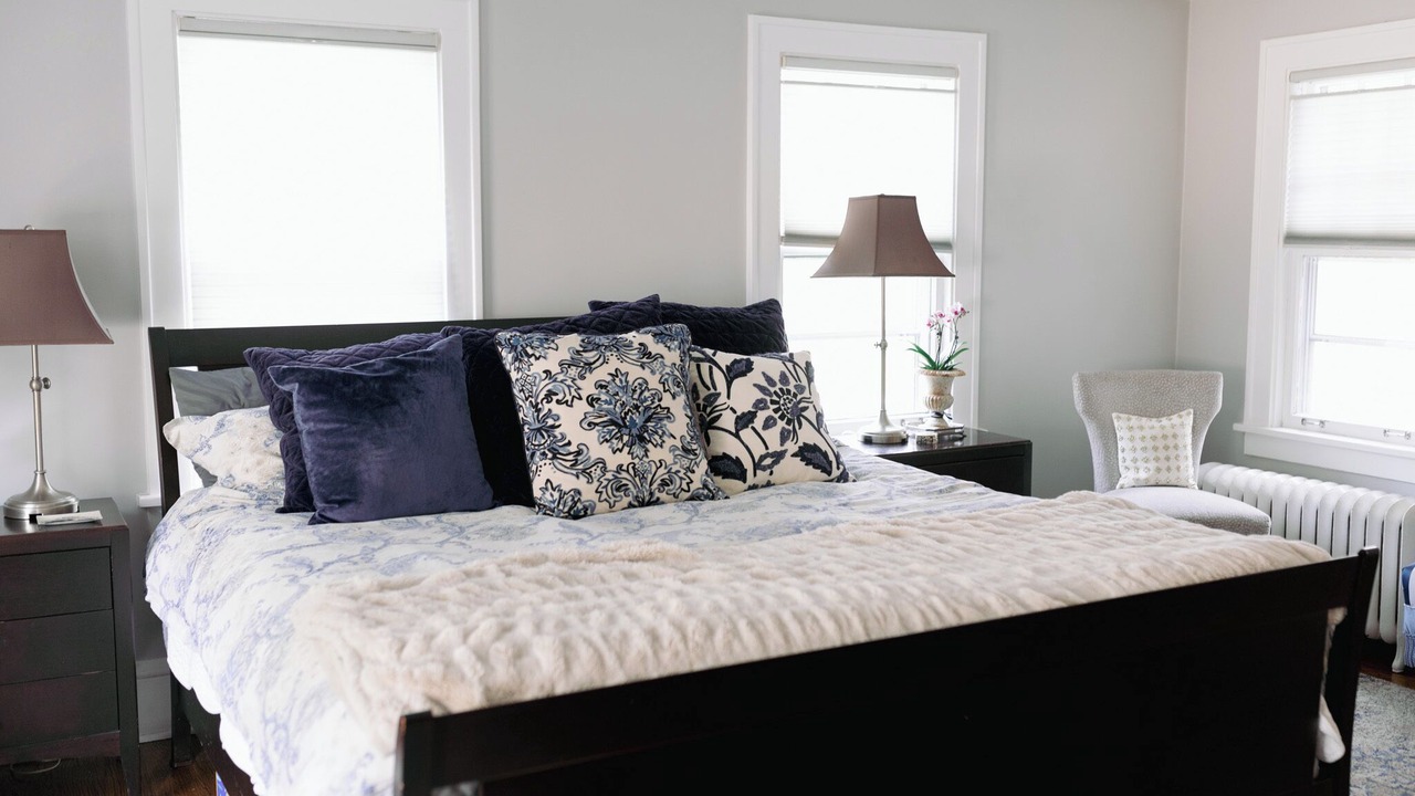 Photo of Bedroom in Macalester - Groveland