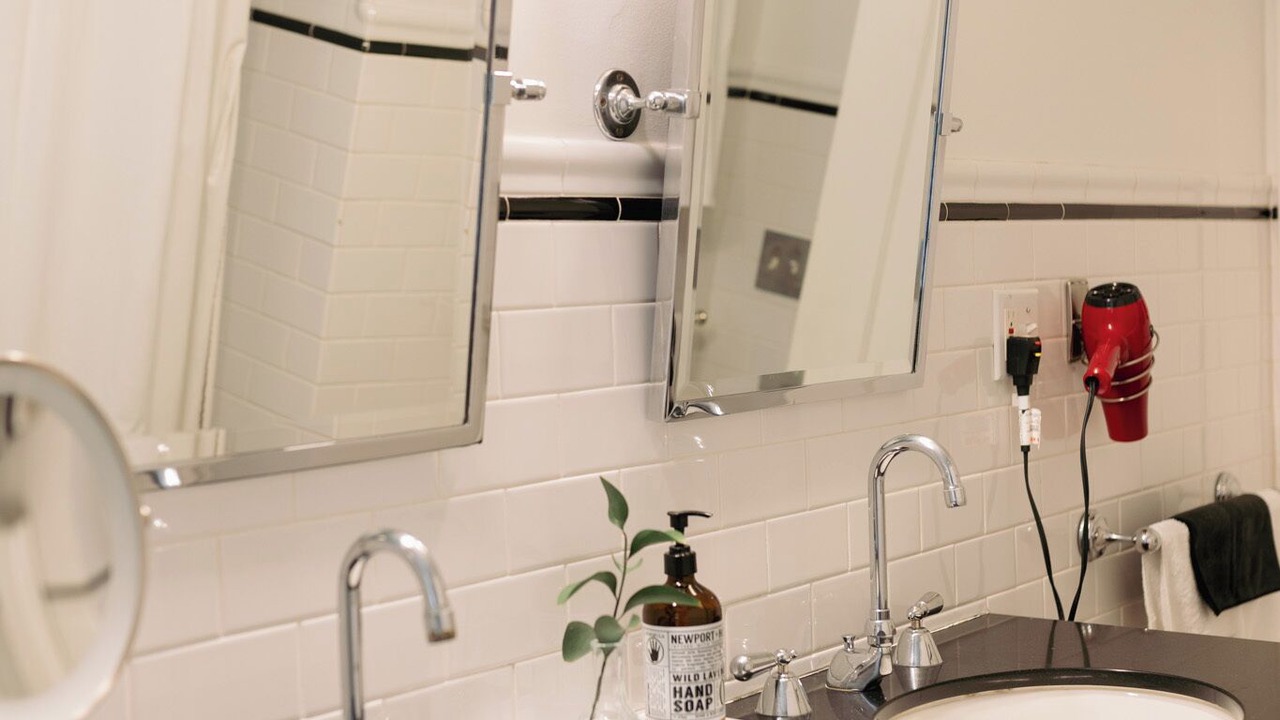 Photo of Bathroom in Macalester - Groveland