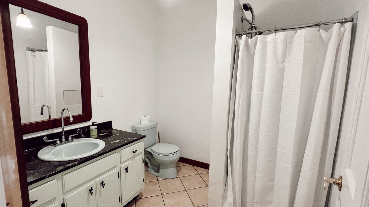 Photo of Bathroom in Russell