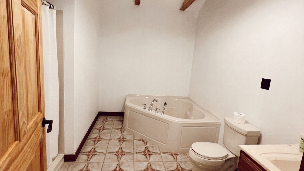 Photo of Bathroom in Russell