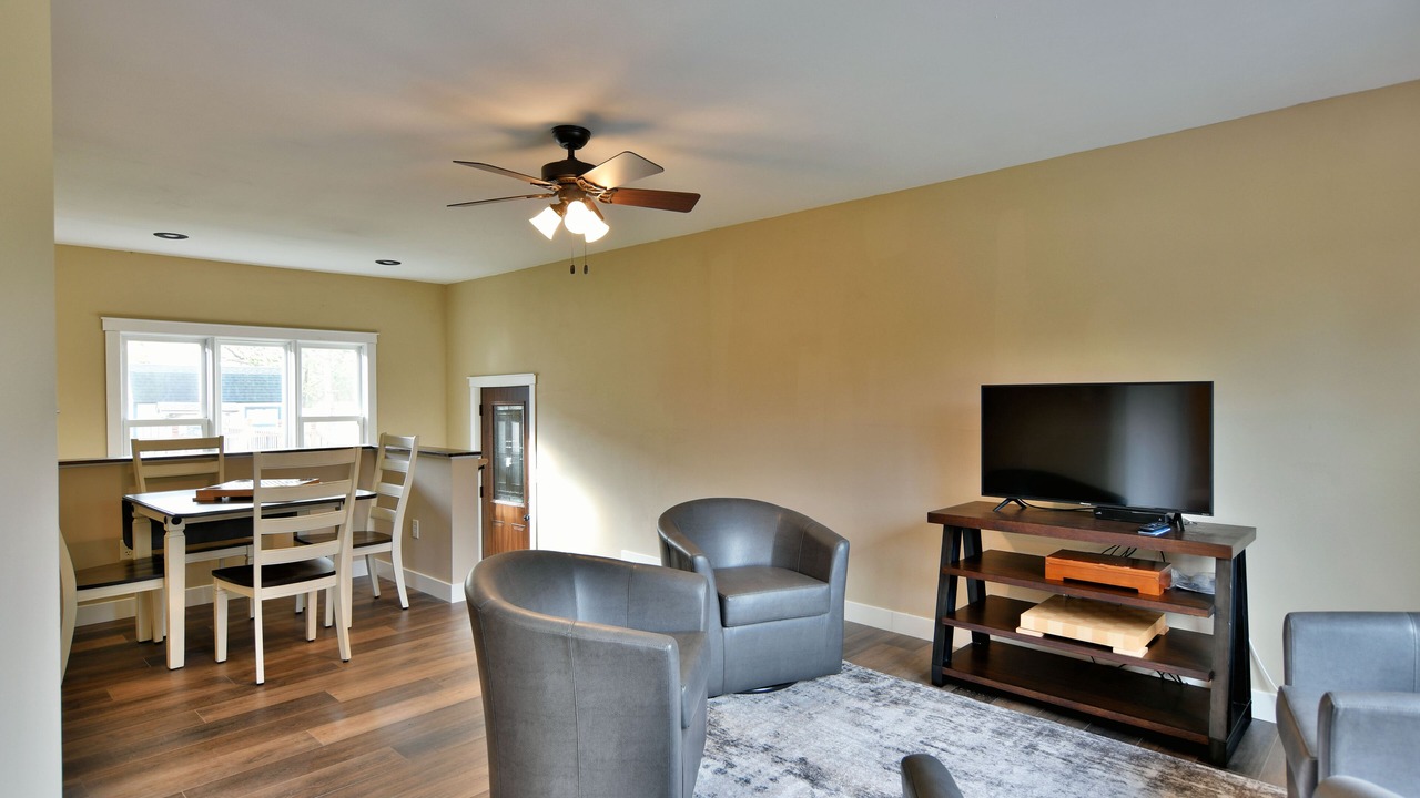 Photo of Livingroom in Hayward
