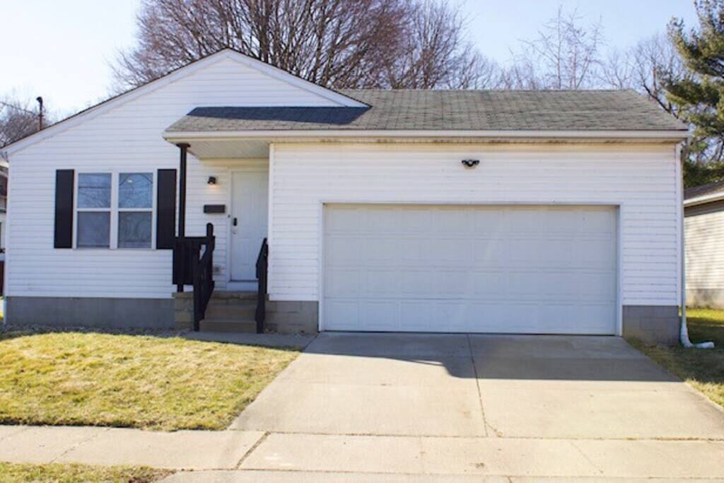 Photo of Outdoor in Akron