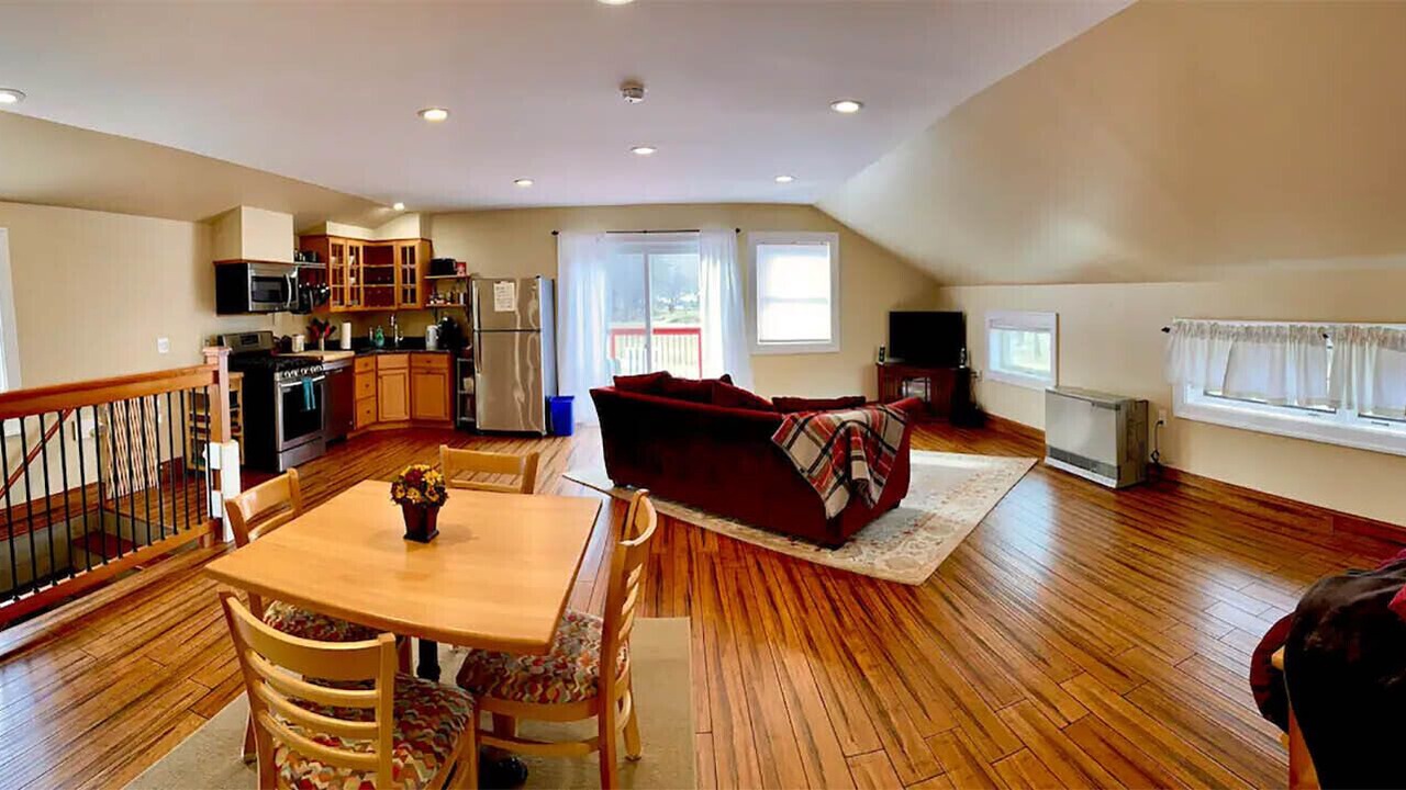 Photo of Livingroom in Manchester Center