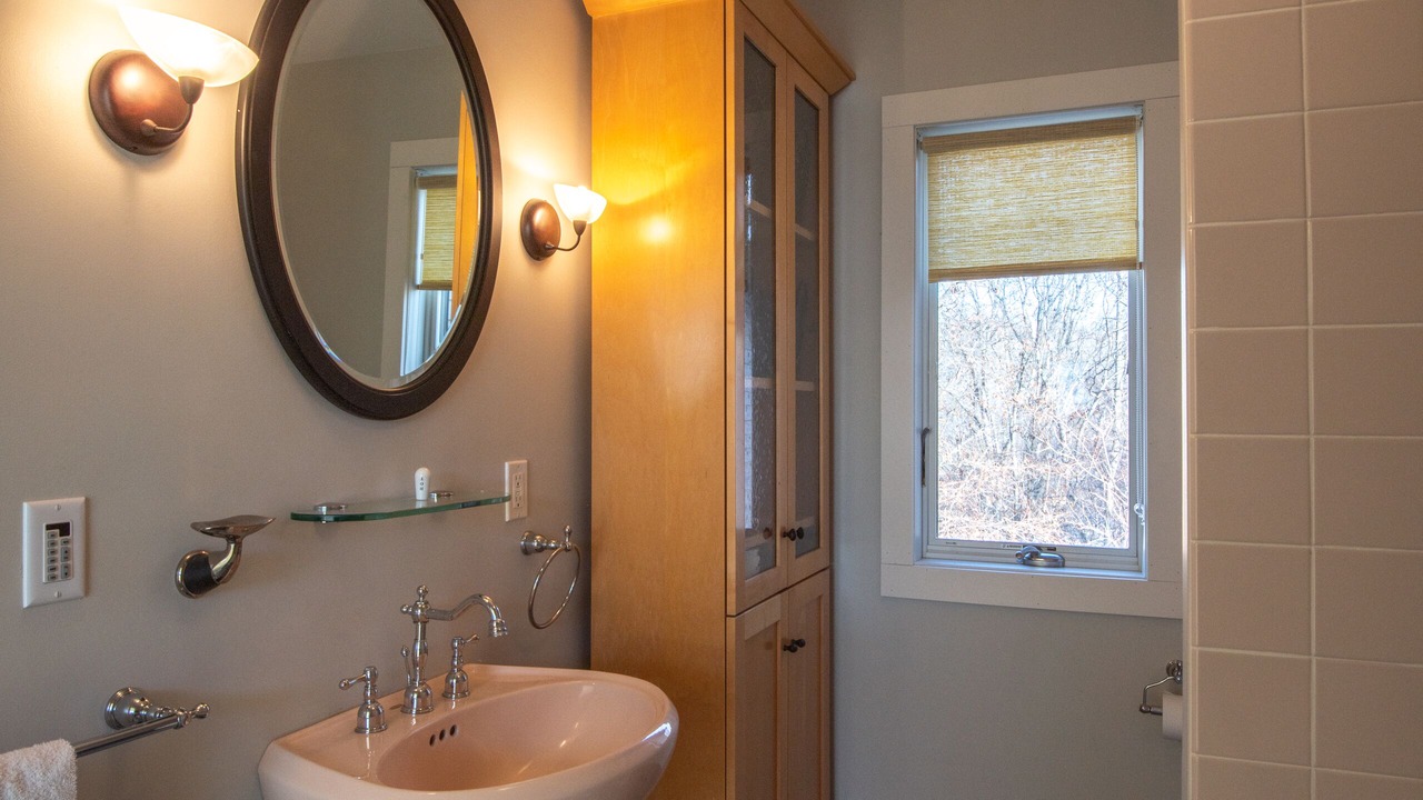Photo of Bathroom in Lynxville