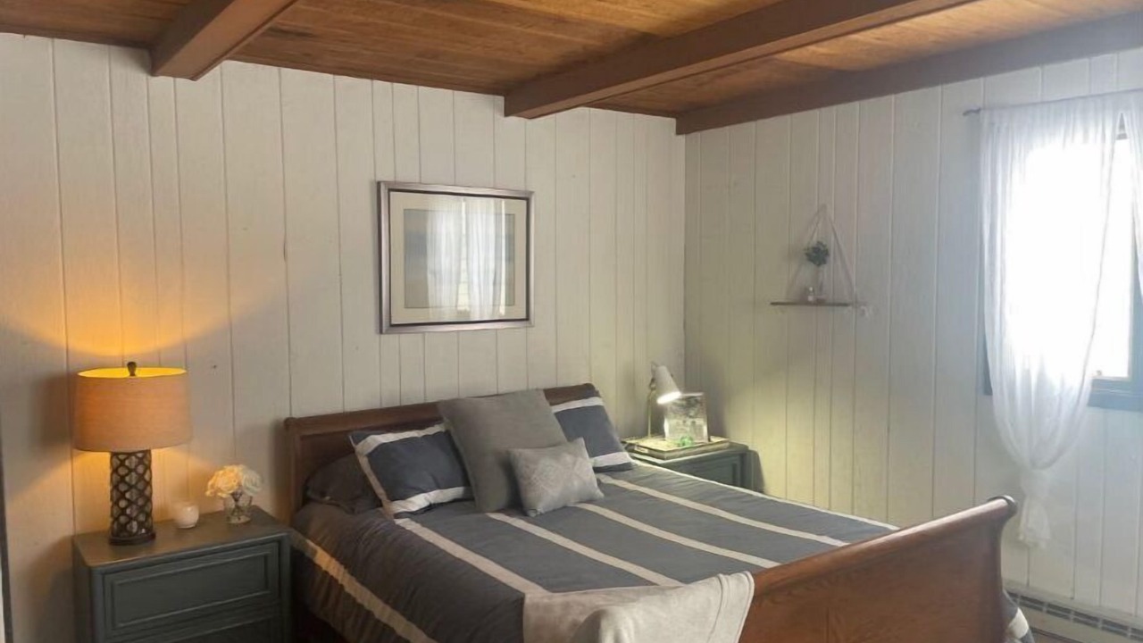 Photo of Bedroom in Shell Lake