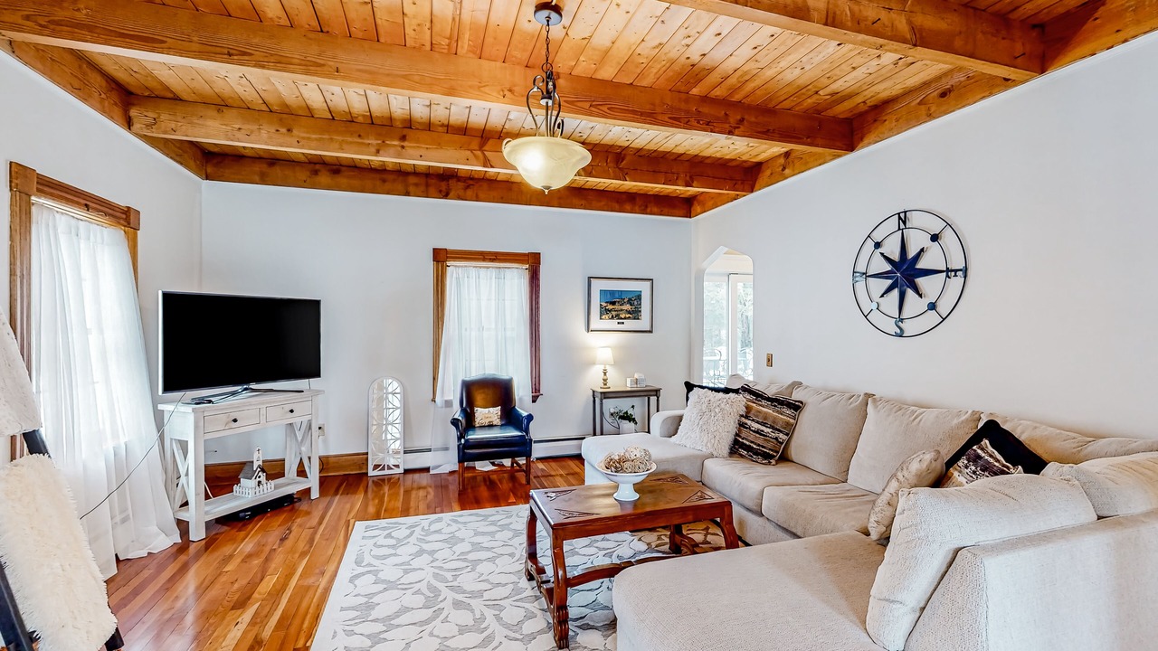 Photo of Livingroom in Jeffersonville