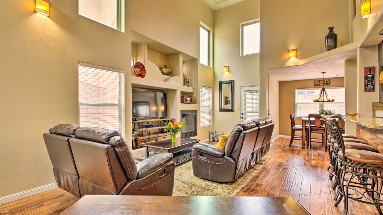 Photo of Livingroom in Taylor Ranch