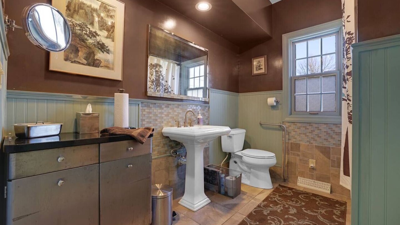 Photo of Bathroom in New Philadelphia