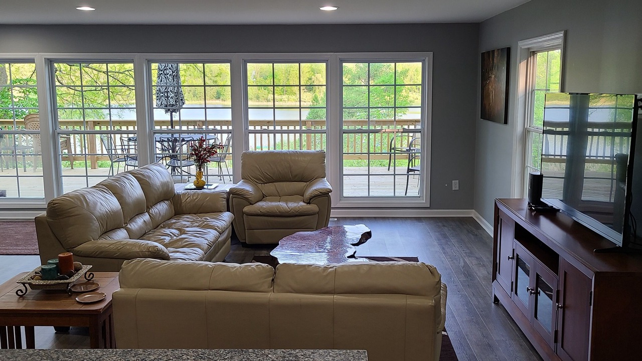 Photo of Livingroom in Delton