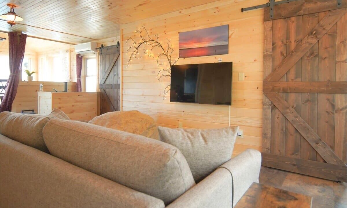 Photo of Livingroom in Plattsburgh